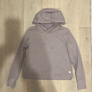 Vuori women’s Halo Essential Hoodie